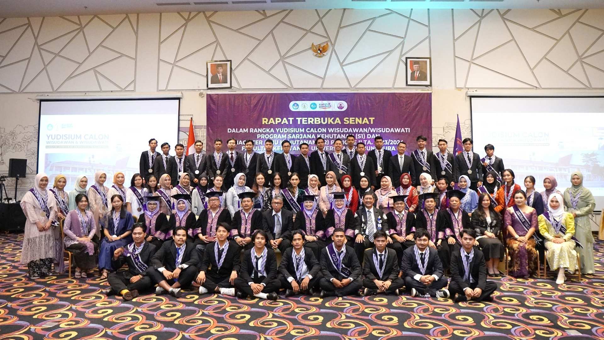 wisuda dan yudisium