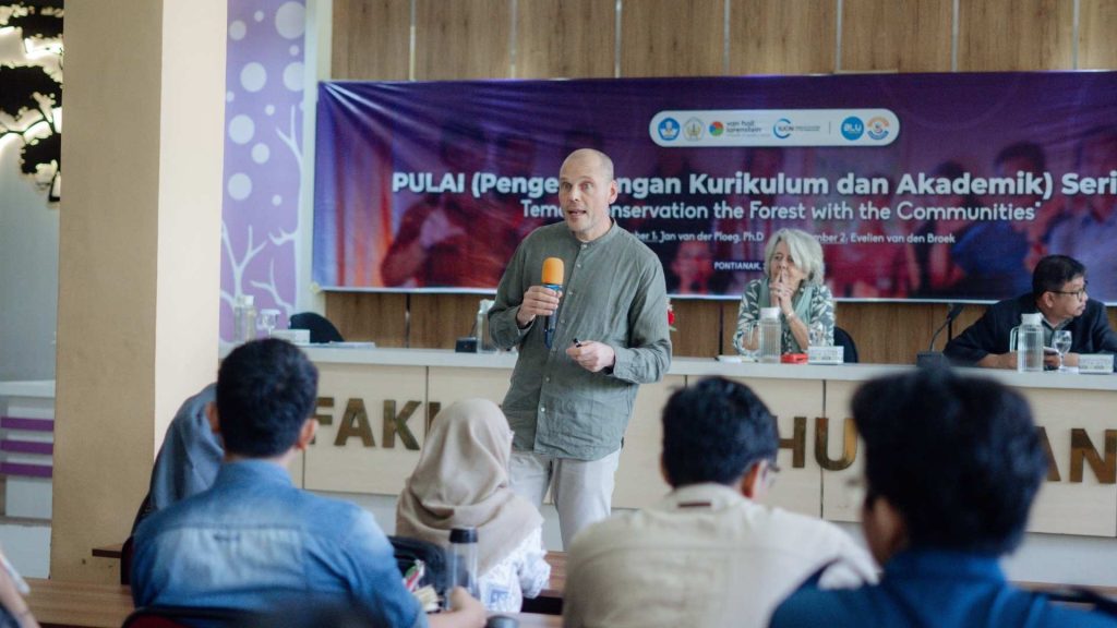 Materi Learning from Communities Pulai Series UNTAN Internasional