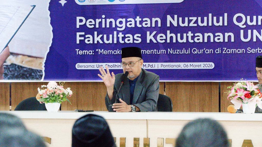 Tausiyah Ust Solihin HZ pada peringatan Nuzulul Quran di Fakultas Kehutanan UNTAN.