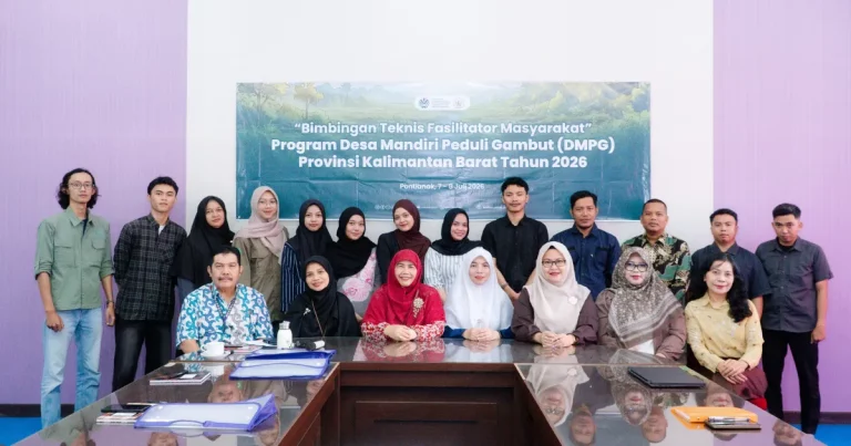 Foto bersama tim pengelola DMPG dan 14 Fasilitator Masyarakat Program DMPG 2026.