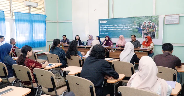 Dekan Fahutan UNTAN Dr Ir Farah Diba memberikan sambutan pembukaan seleksi wawancara FM DMPG 2026.