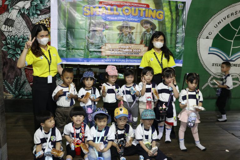 Kunjungan  KB Stella Maris Pontianak