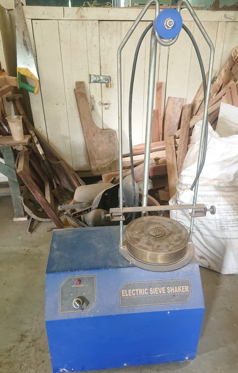 Sieve Shaker Elektrik 8