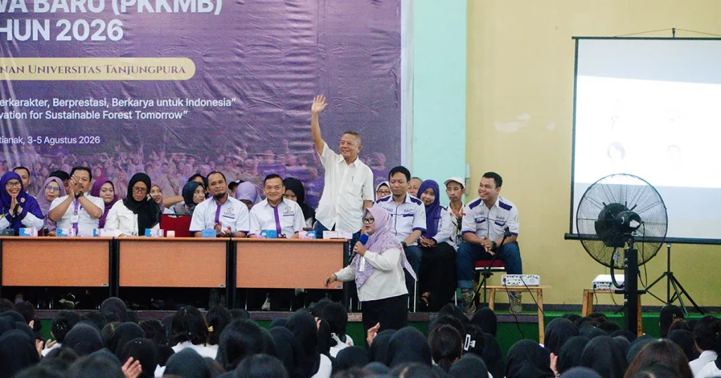 Sesi pengenalan Civitas Akademika Fakultas Kehutanan UNTAN kepada mahasiswa baru PKKMB 2026.