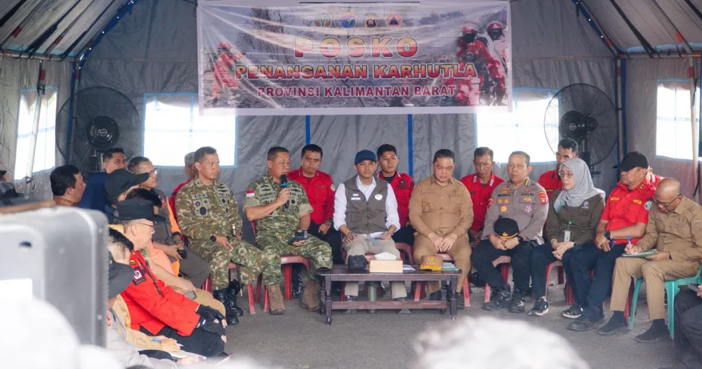 Suasana Rapat Koordinasi Pengendalian Karhutla Kalbar yang dipimpin Menteri Kehutanan RI di Kubu Raya.