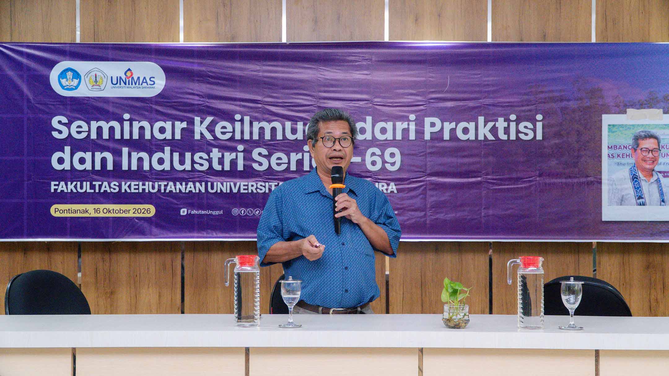 Prof. Khairul Adha menyampaikan materi pada RAMIN Series-69 Fahutan UNTAN.